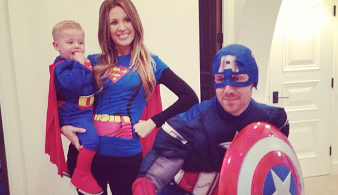 Alex Smith, come the fuck on. You can't even coordinate your Halloween costume properly.